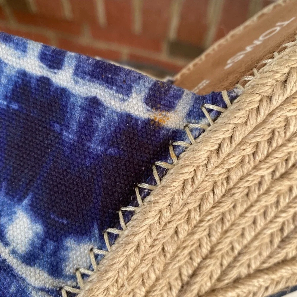 Toms Monica Tie Dye Shoe‎ 10 Wide Blue White Mule Beach Cruise Boho July 4